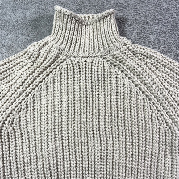 H&M XS Knit Turtleneck Sweater Ribbed Long Sleeve Pullover Neutral Beige Cozy - Picture 1 of 10